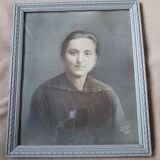 Old photograph of a woman's portrait