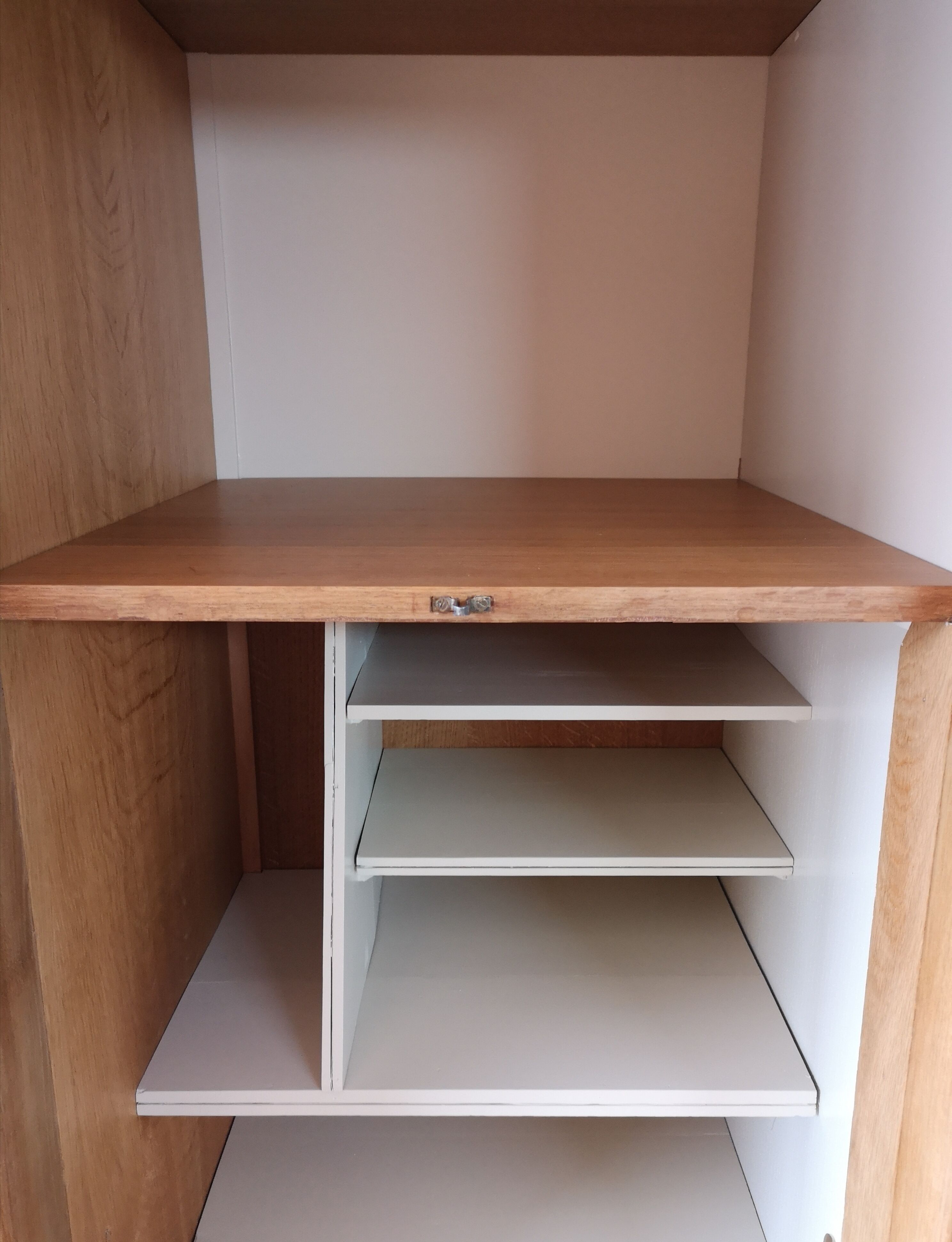 Arched wardrobe