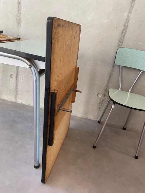 Table formica extensions 150 cm with 4 seats