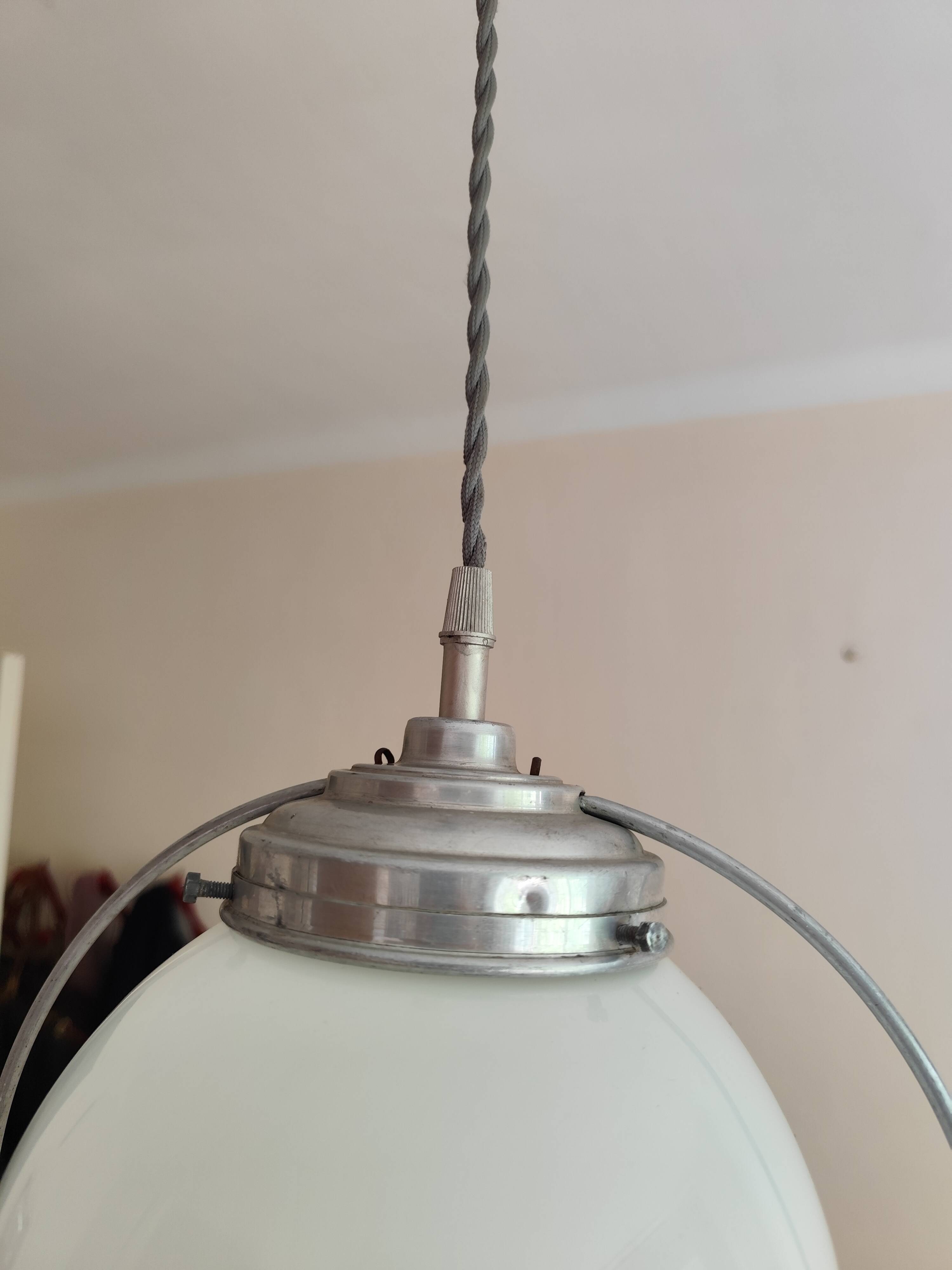 Suspension drop globe opaline white and metal structure