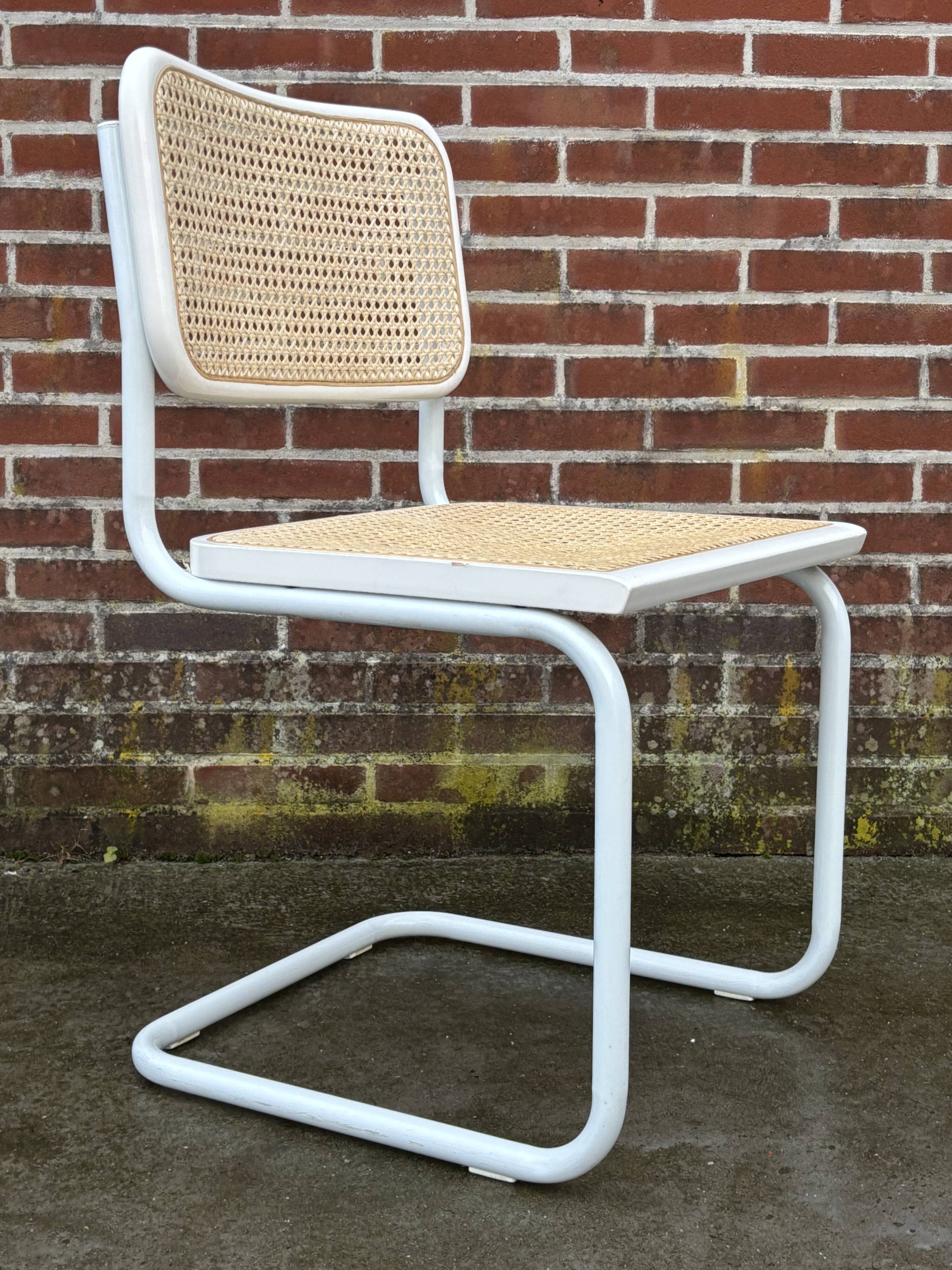 Cesca design chair b32 model in white