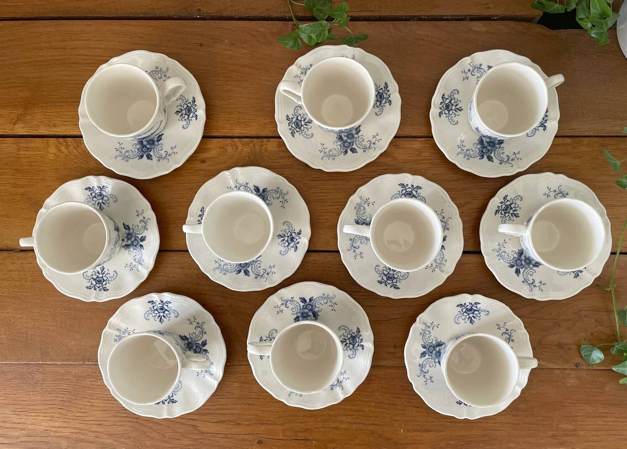 Antique coffee service in Sarreguemines earthenware.