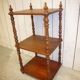 Etagère en bois à trois niveaux