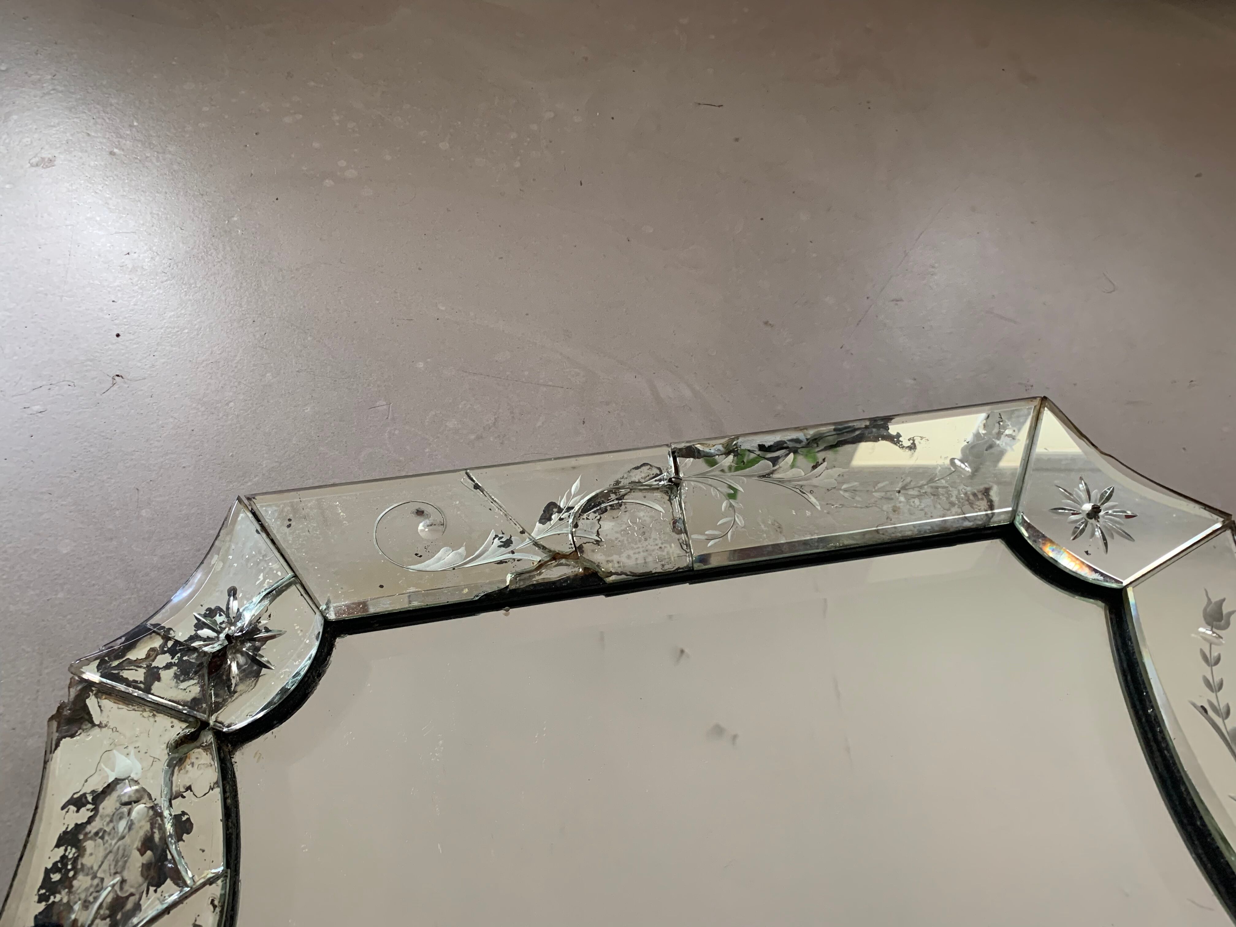 Venetian mirror 65x102cm