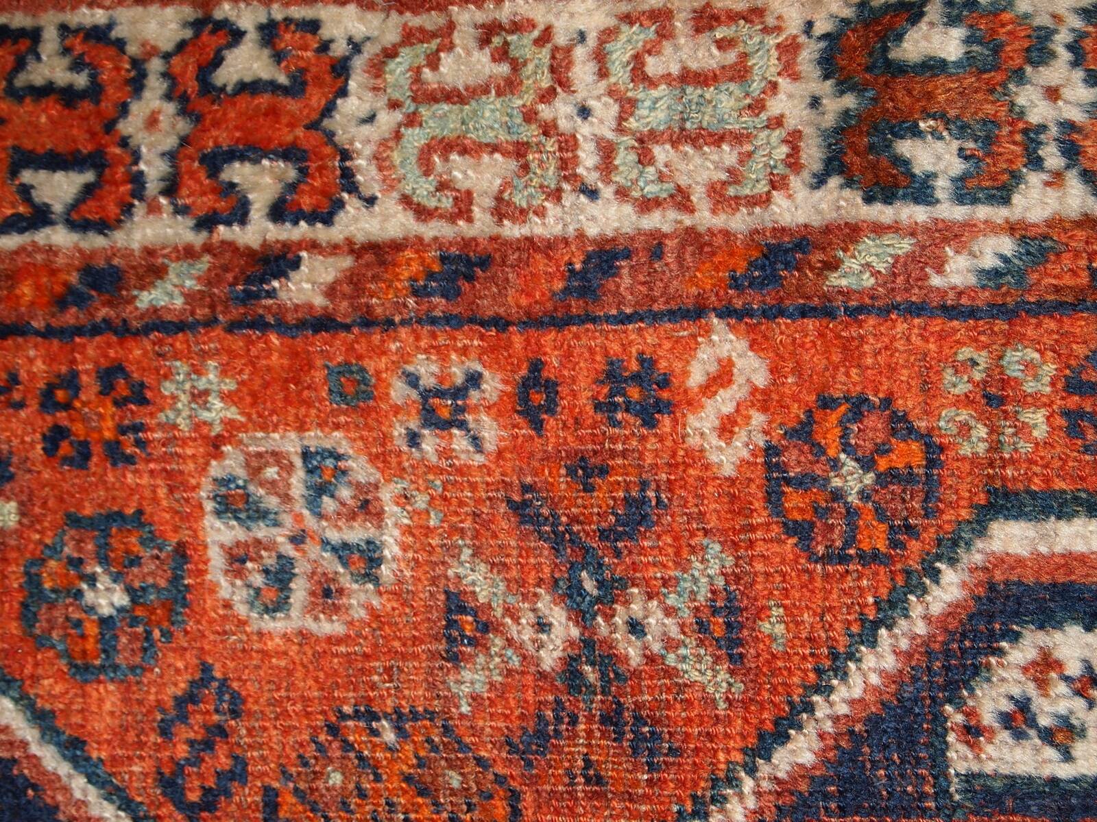 Tapis Antique Shiraz en Laine, Début du XXe Siècle, Élégance Historique