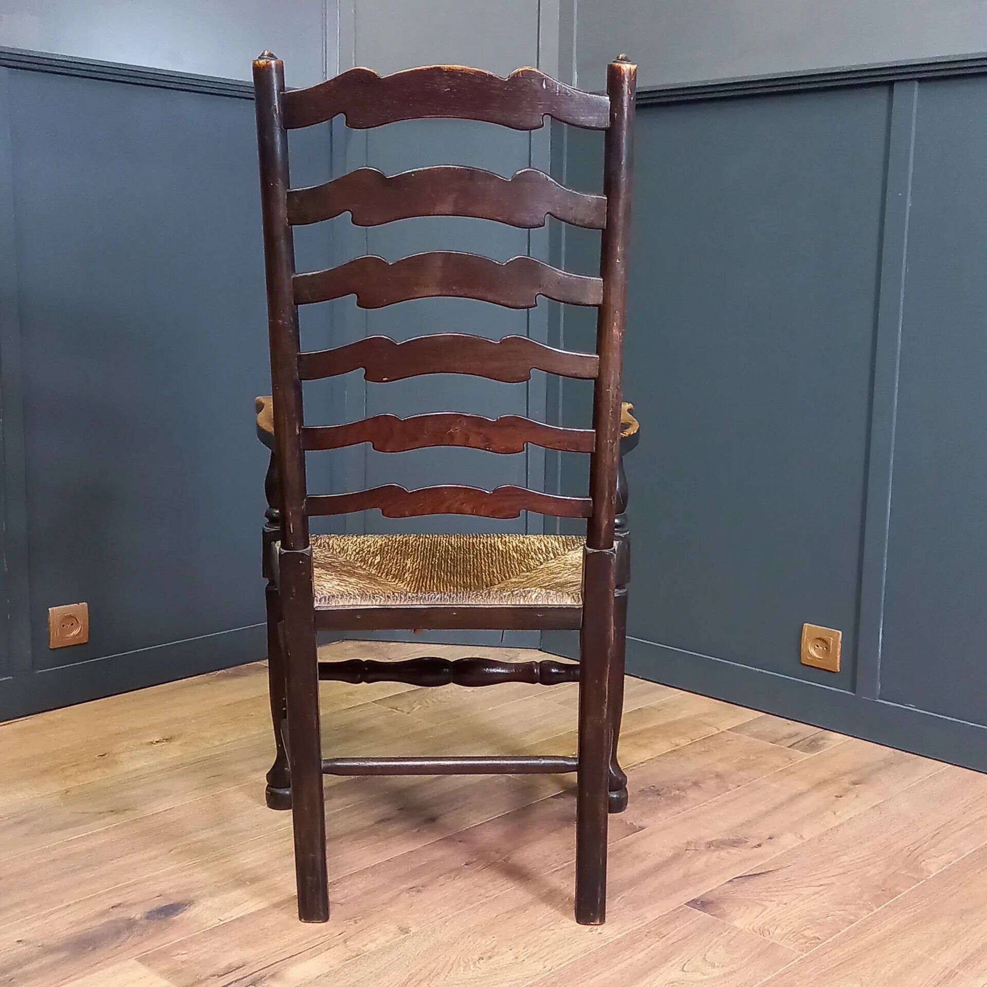 Country chair in Georgian style