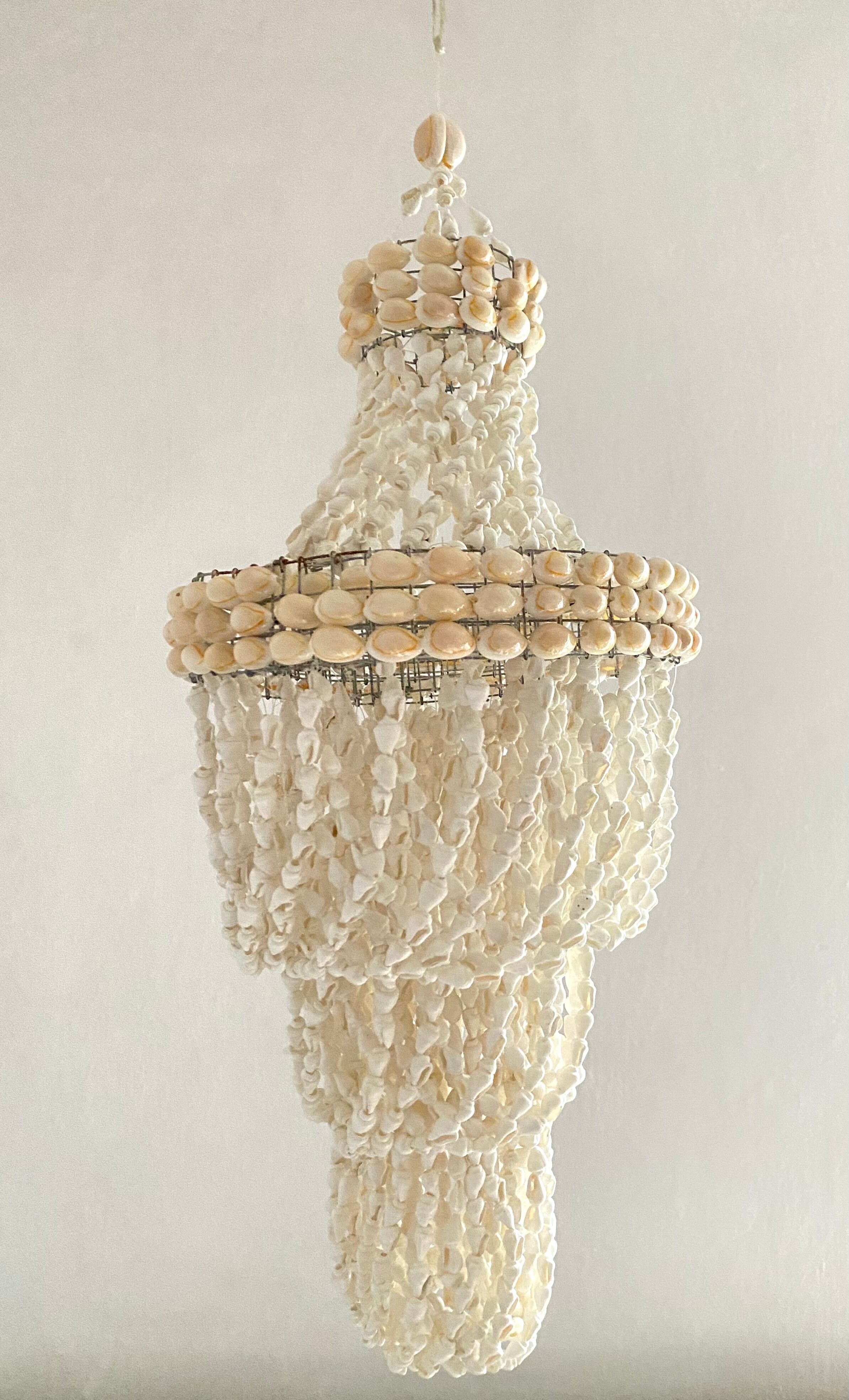 Suspension en coquillages vintage