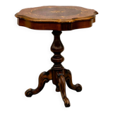 Pedestal table