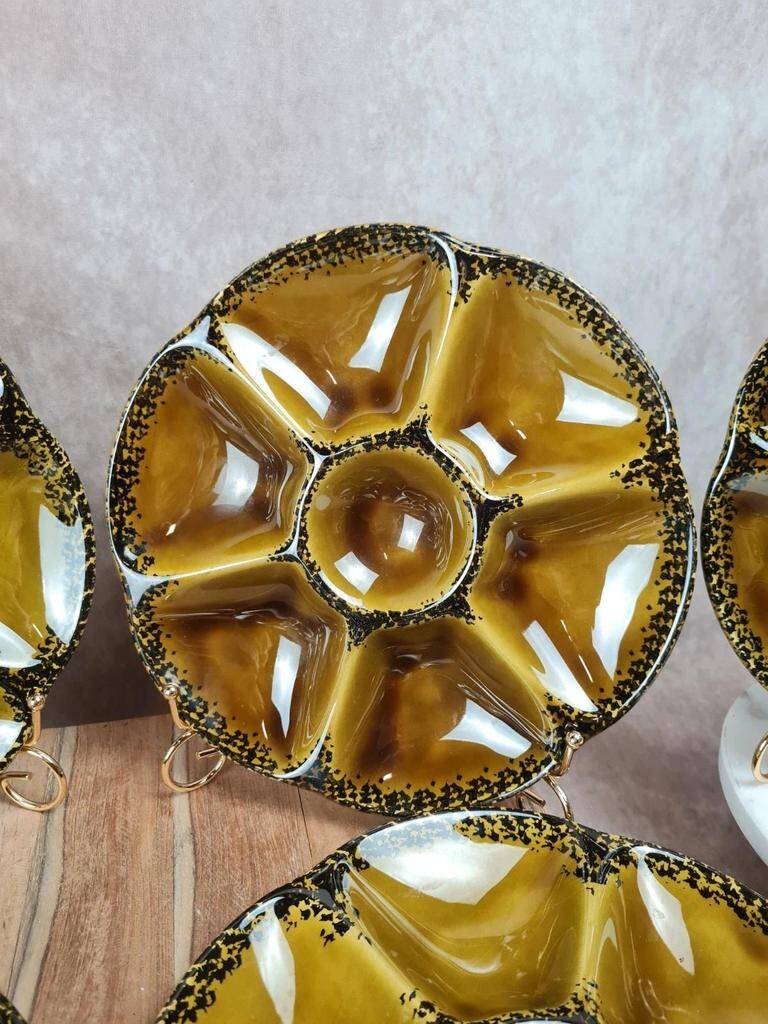 Set of 8 Gien oyster plates, magnificent vintage service.