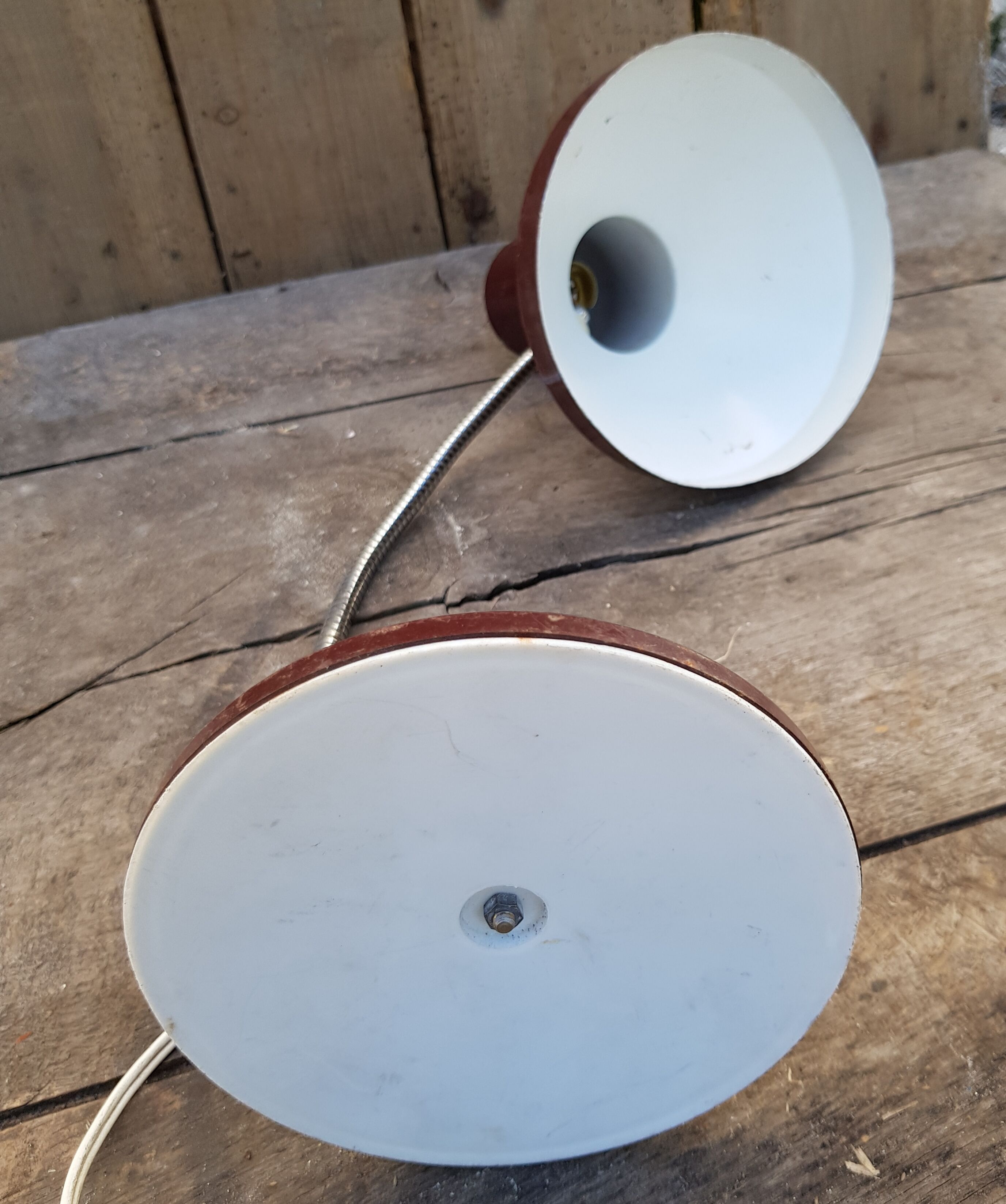 1970 articulated desk lamp