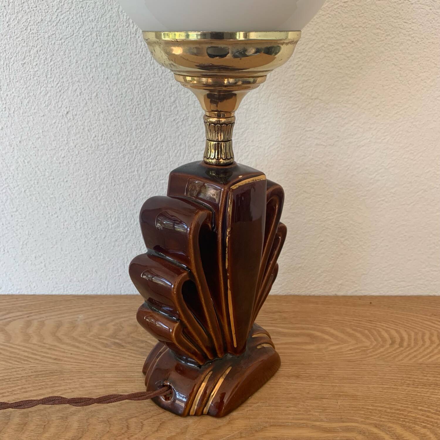 ▪️Art Deco Ceramic and Globe Lamp Stylized Shell Brown and Gold