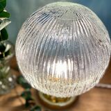Lampe à poser globe vintage en verre strié