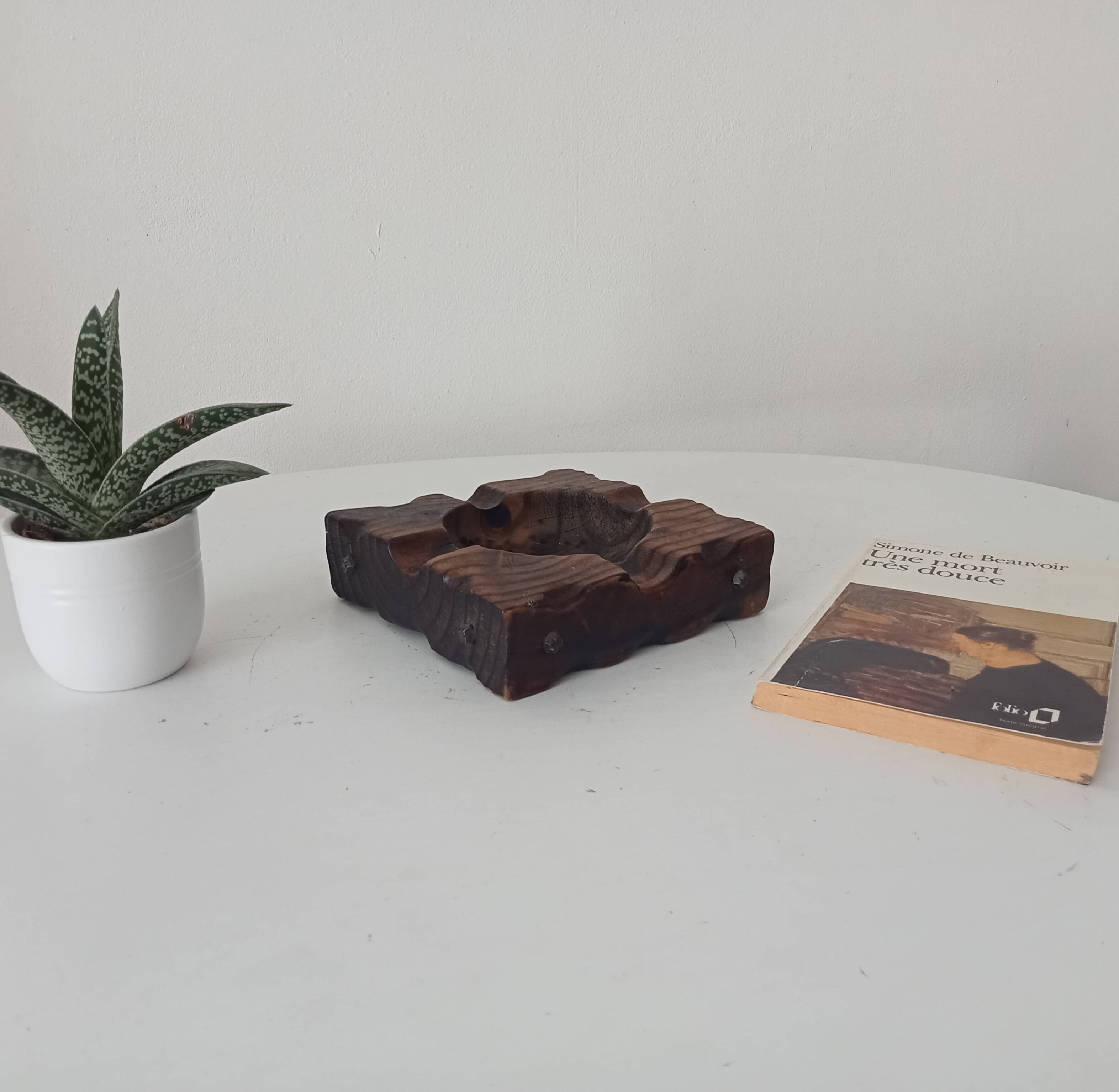 Brutalist vintage ashtray from the 1960s, carved wood.