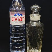 Carafe vintage en verre taillé