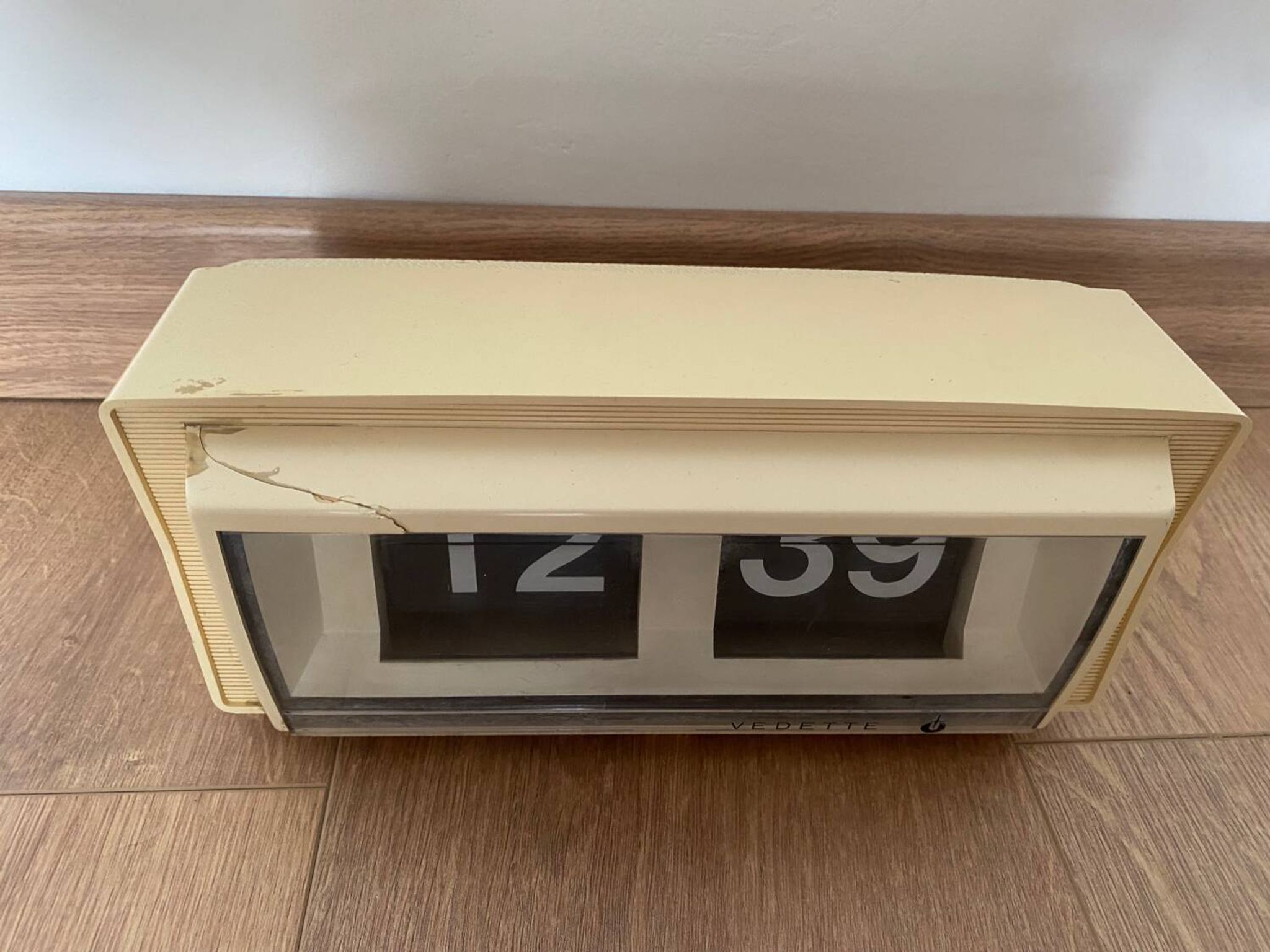 Horloge flip flap vedette