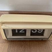 Horloge flip flap vedette