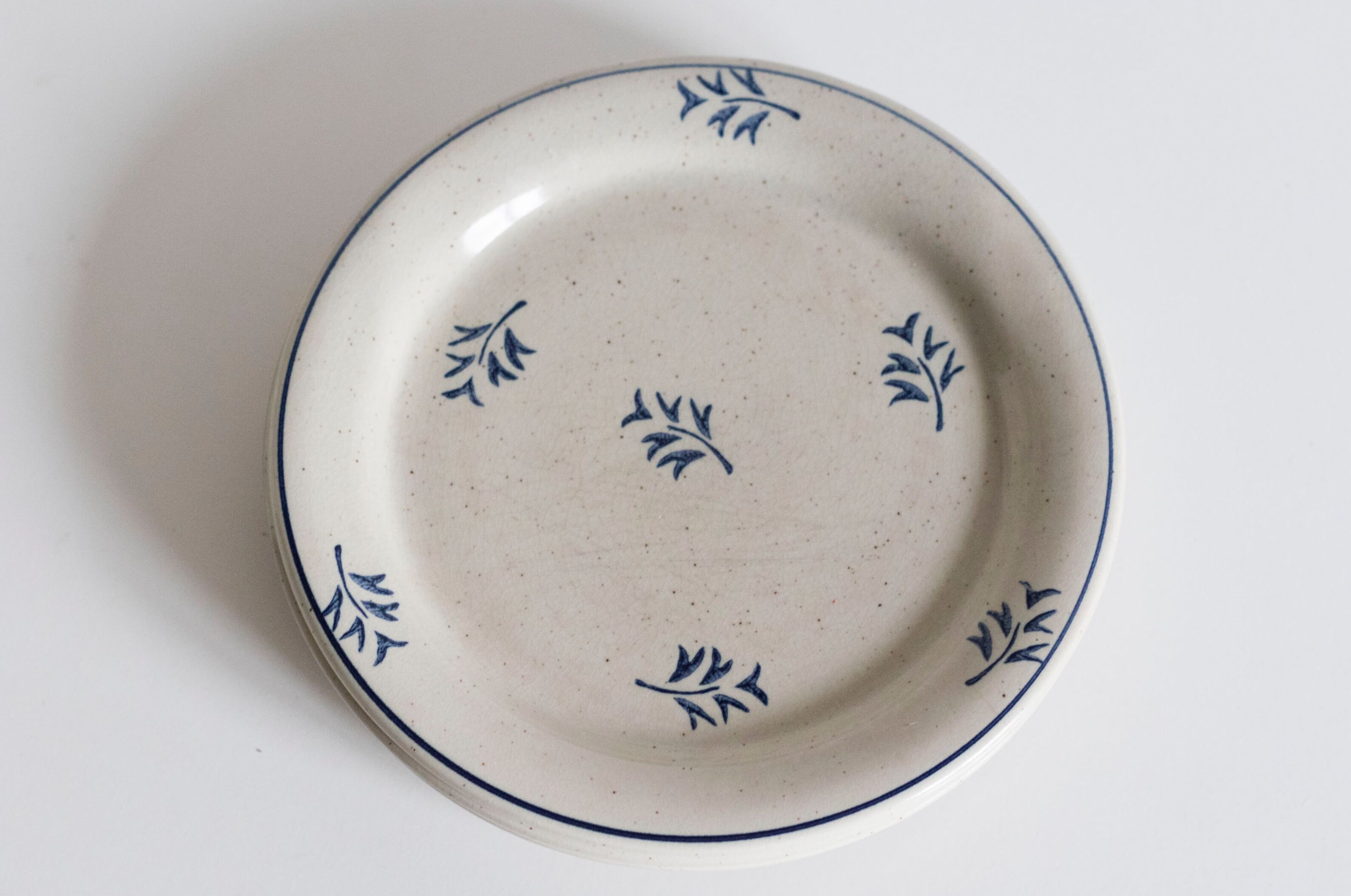 4 plates with earthenware desserts from St Amand