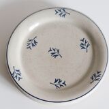 4 plates with earthenware desserts from St Amand