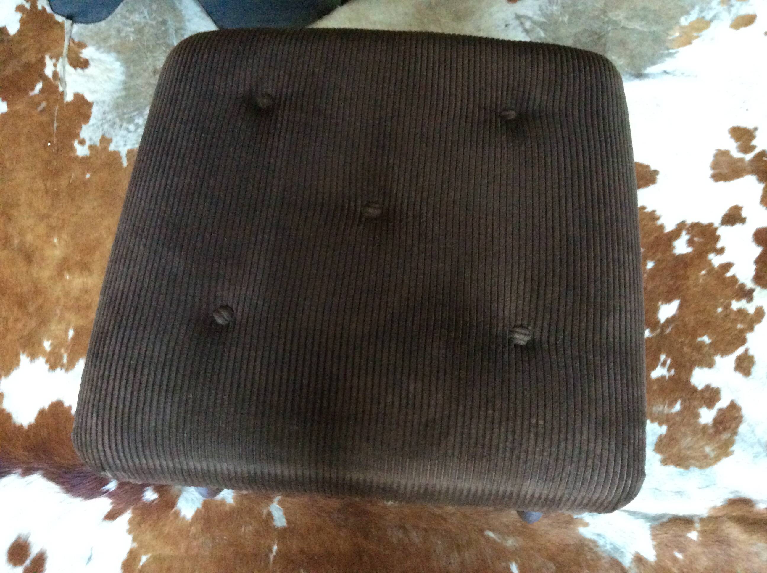 Velvet pouf adjustable footrest