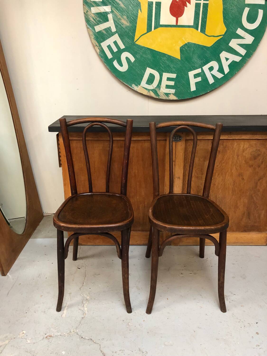 Anciennes chaises bistrot bois courbe