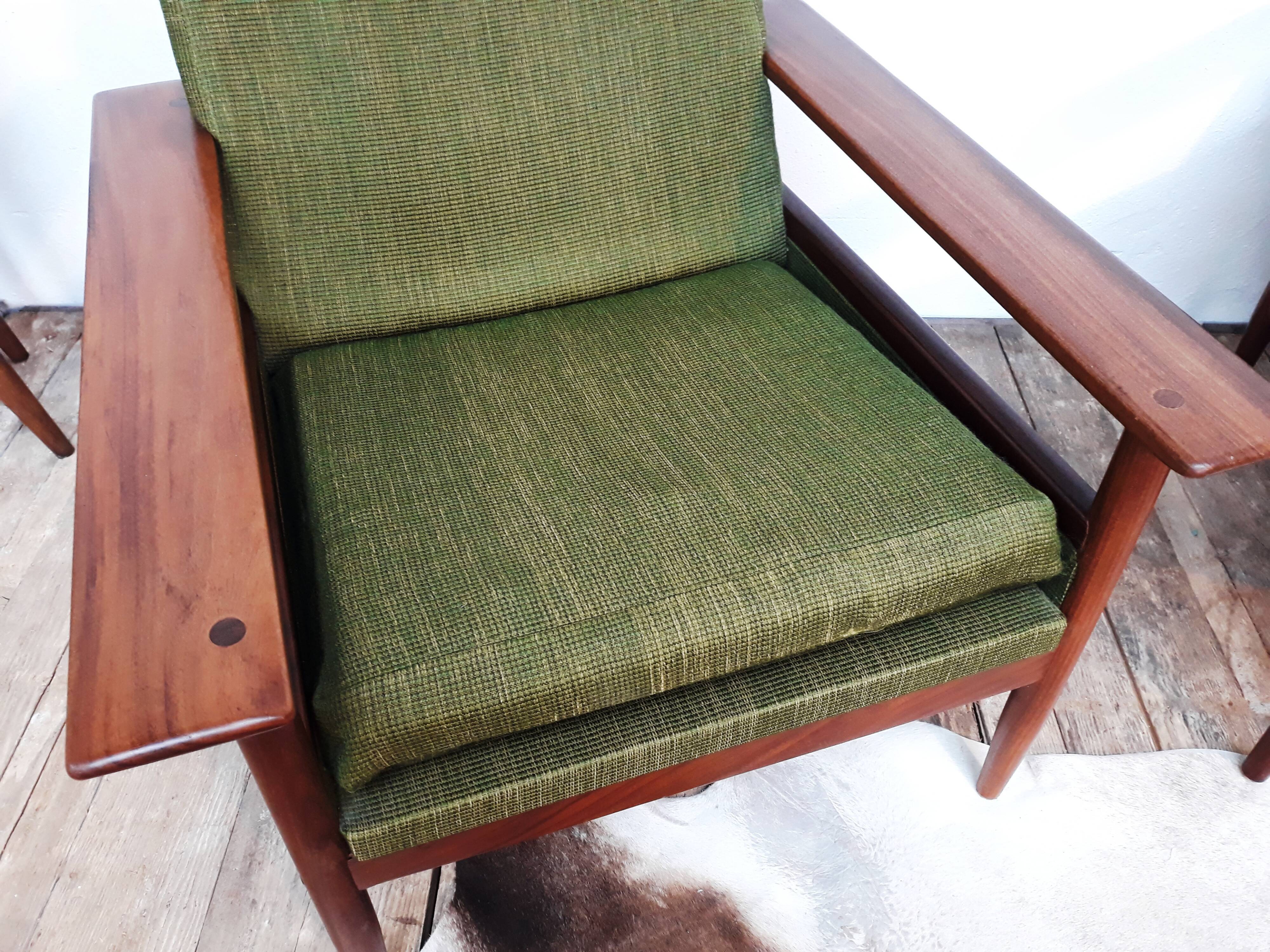 Pair of scandinavian chairs