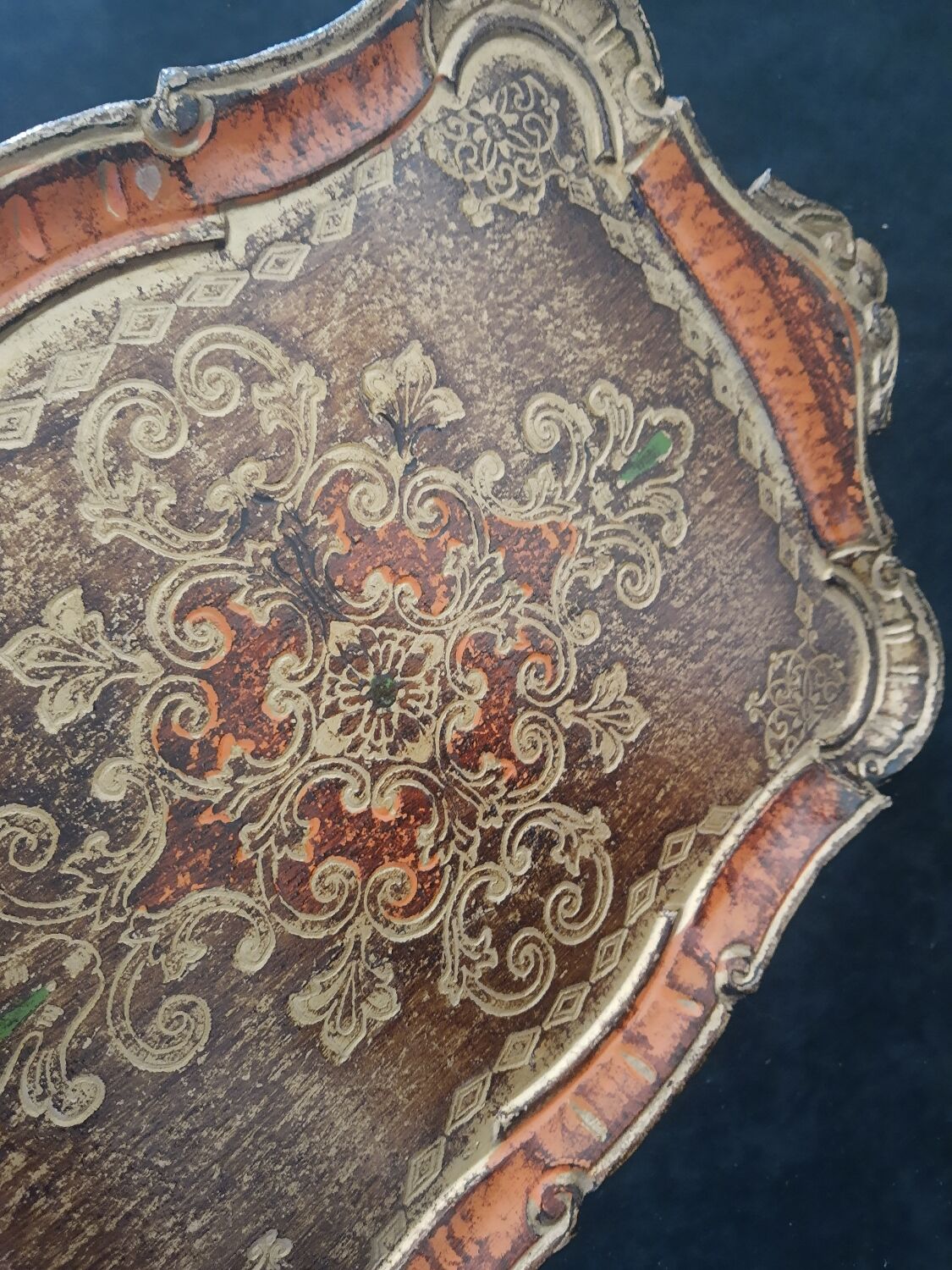 Florentine tray in vintage carved wood