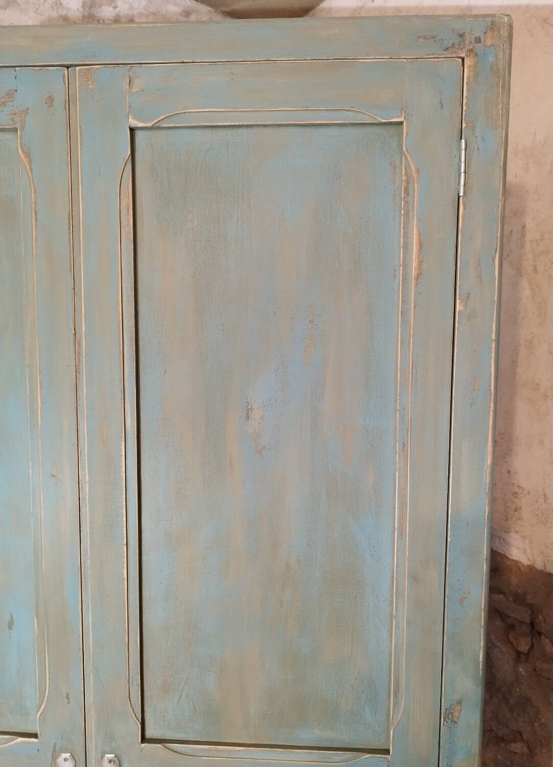 Armoire parisienne