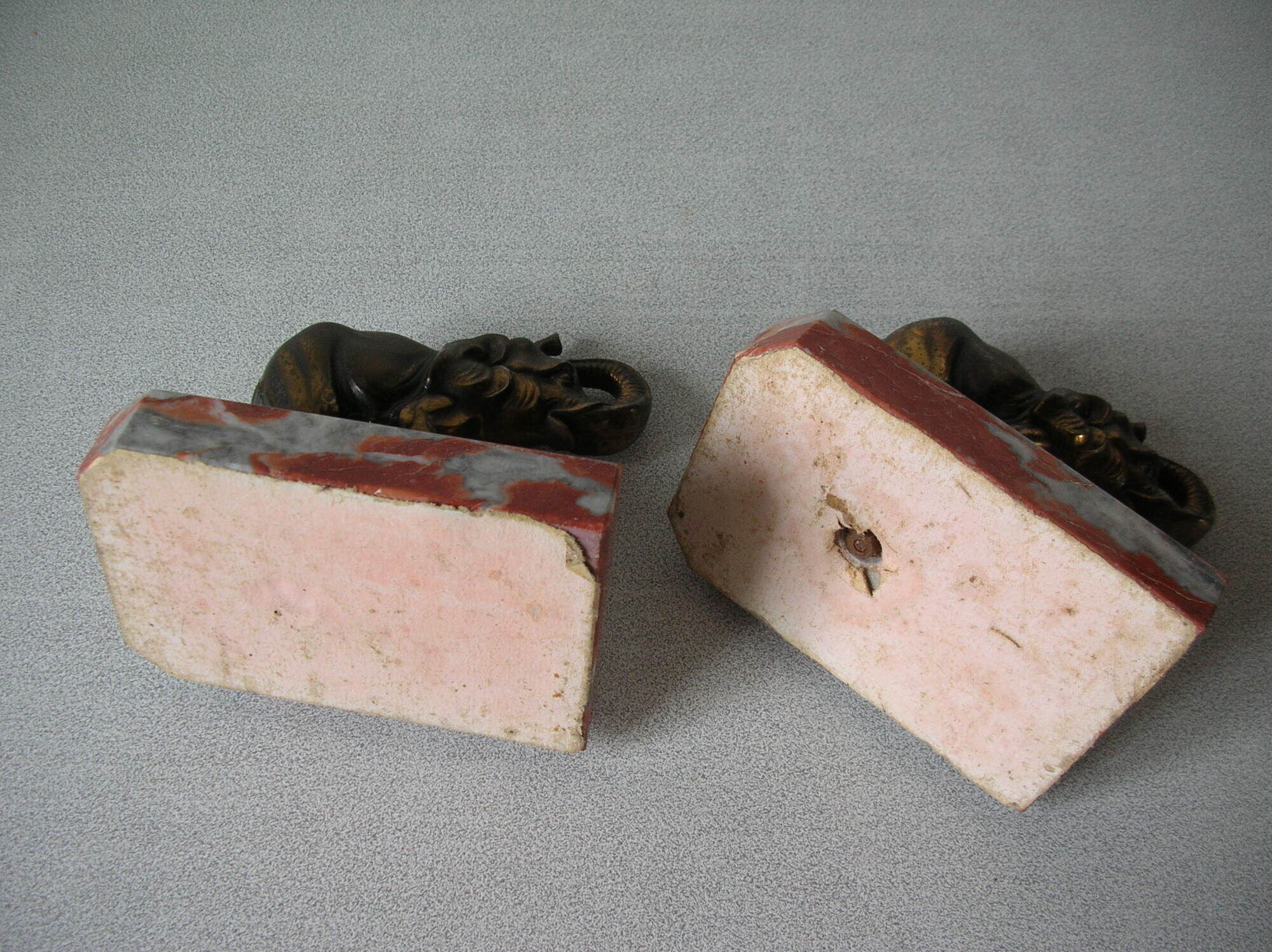 Old pair of bookends elephant in regulation signed Gallot ED on Art Deco marble
