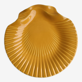 Shell-shaped top in numbered ceramic