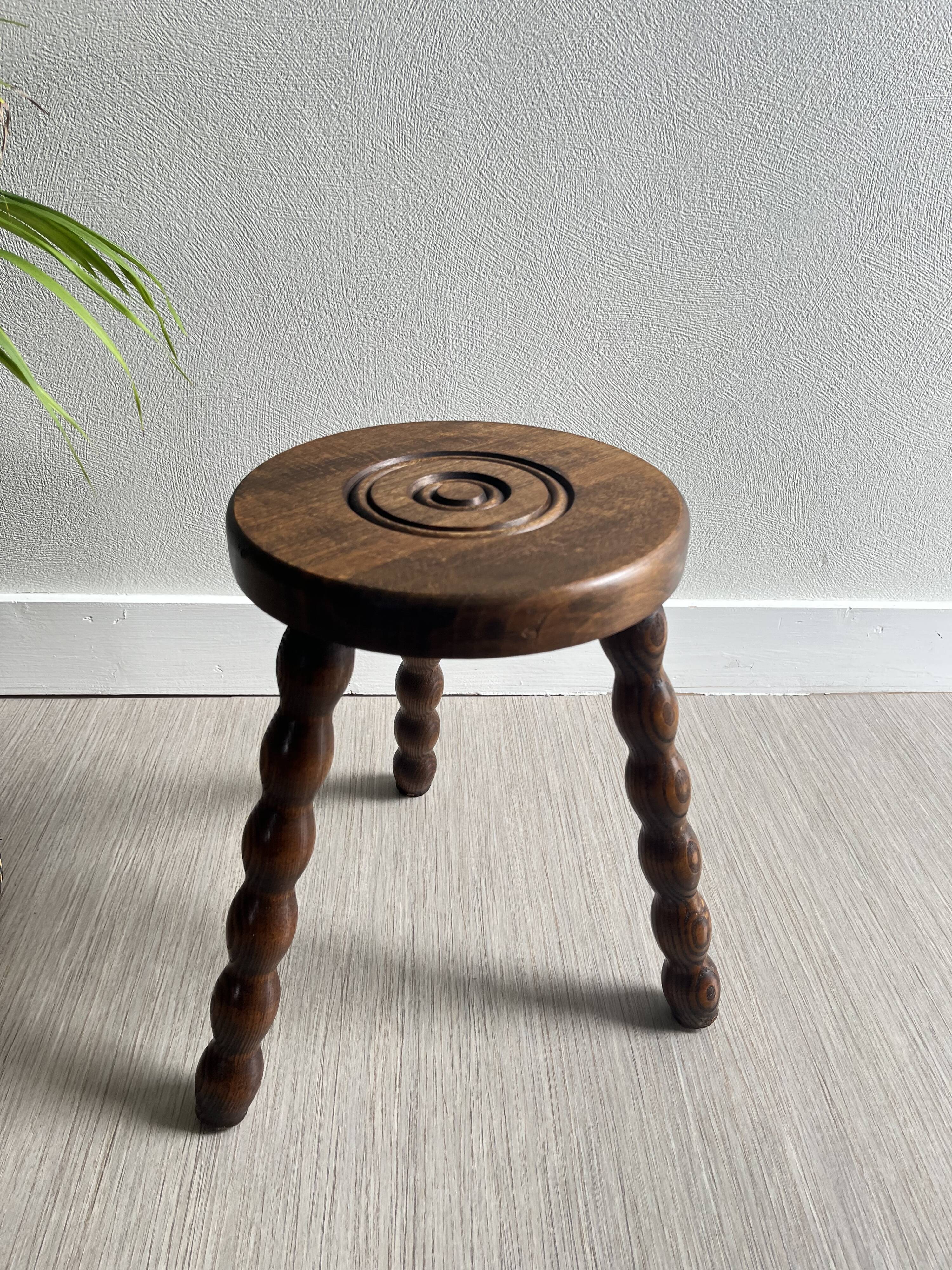 Tabouret tripode bois