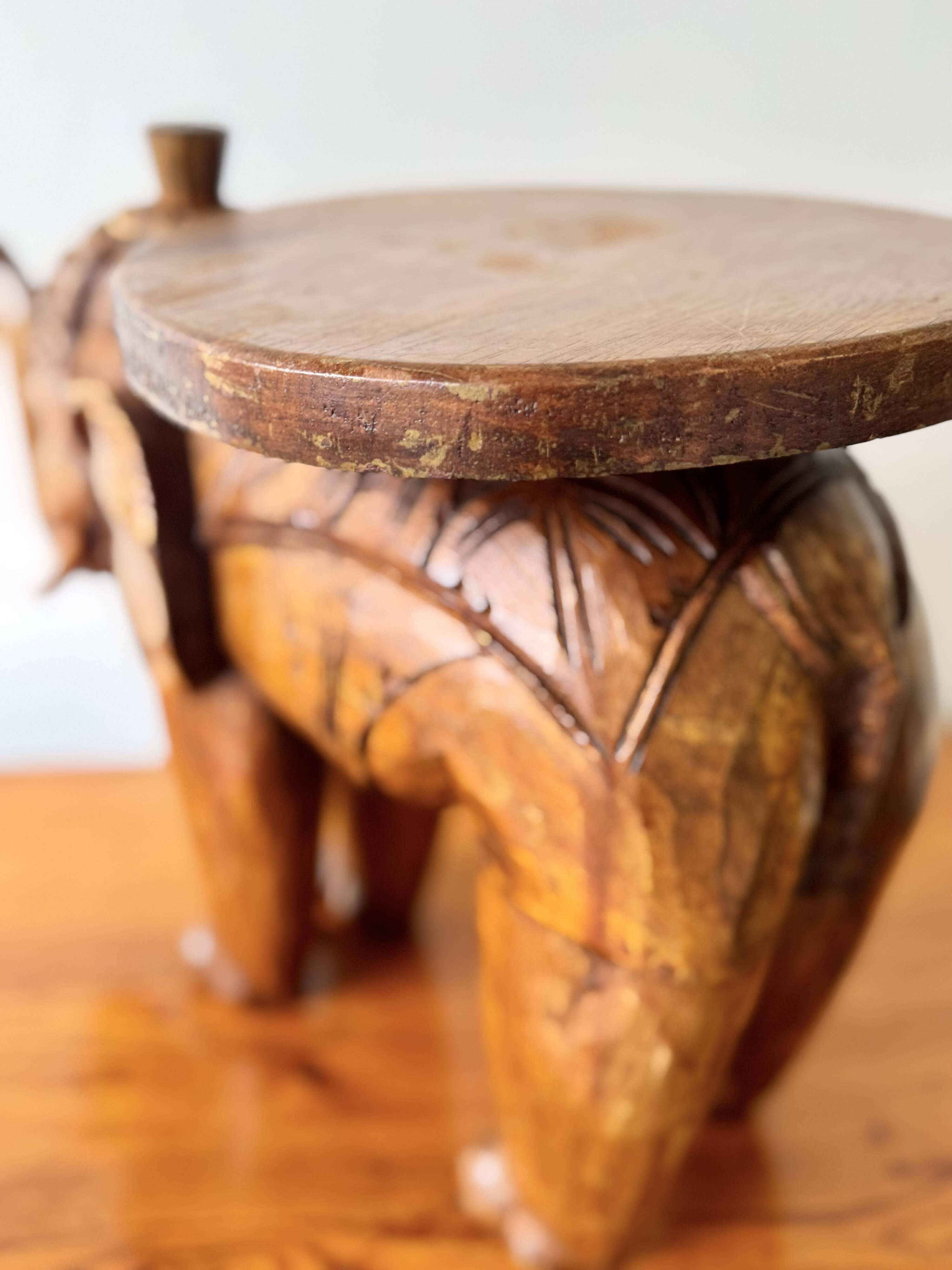 Support de plante en bois vintage en forme d'éléphant