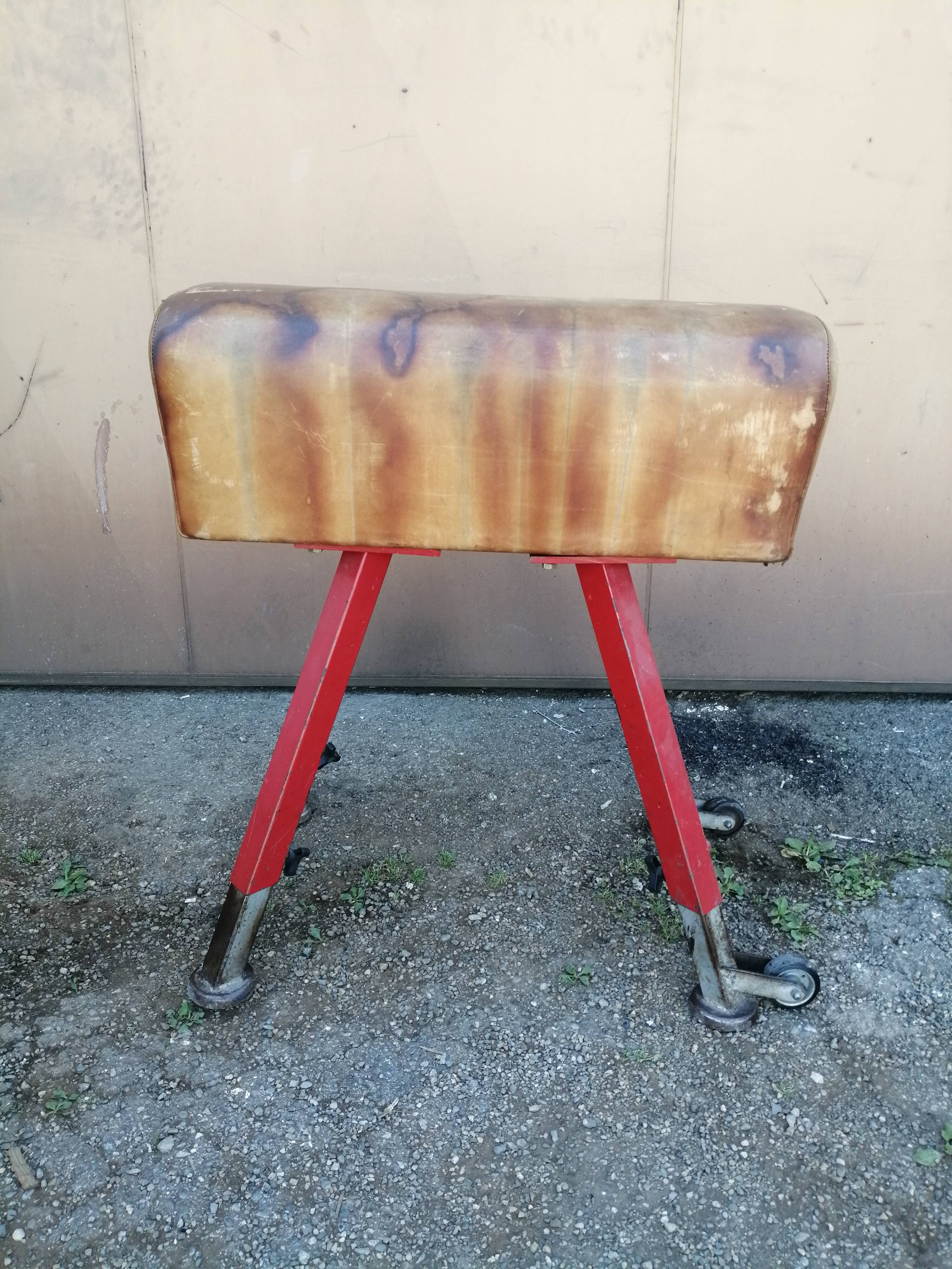 Lot plinth, springboard, gymnastics horse