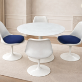 Round table set with 4 chairs E. Saarinen