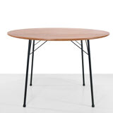 Round teak dining table by Arne Jacobsen model 3600 by Fritz Hansen for Pastoe
