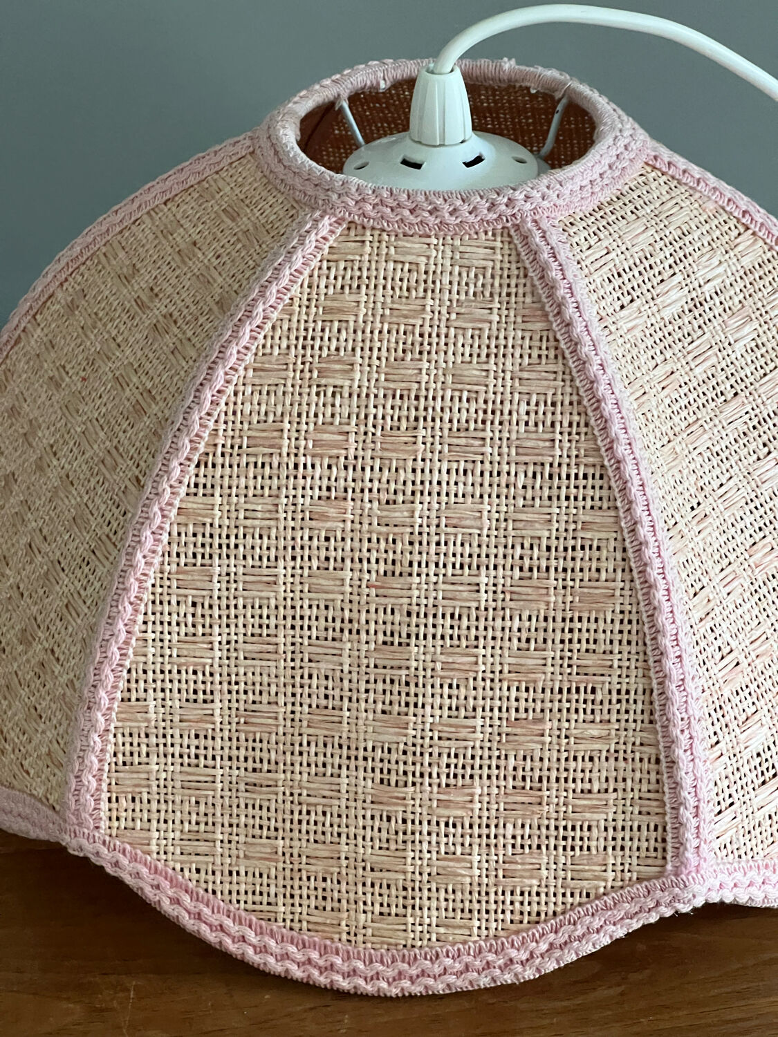 Vintage suspension in raffia and fabrics