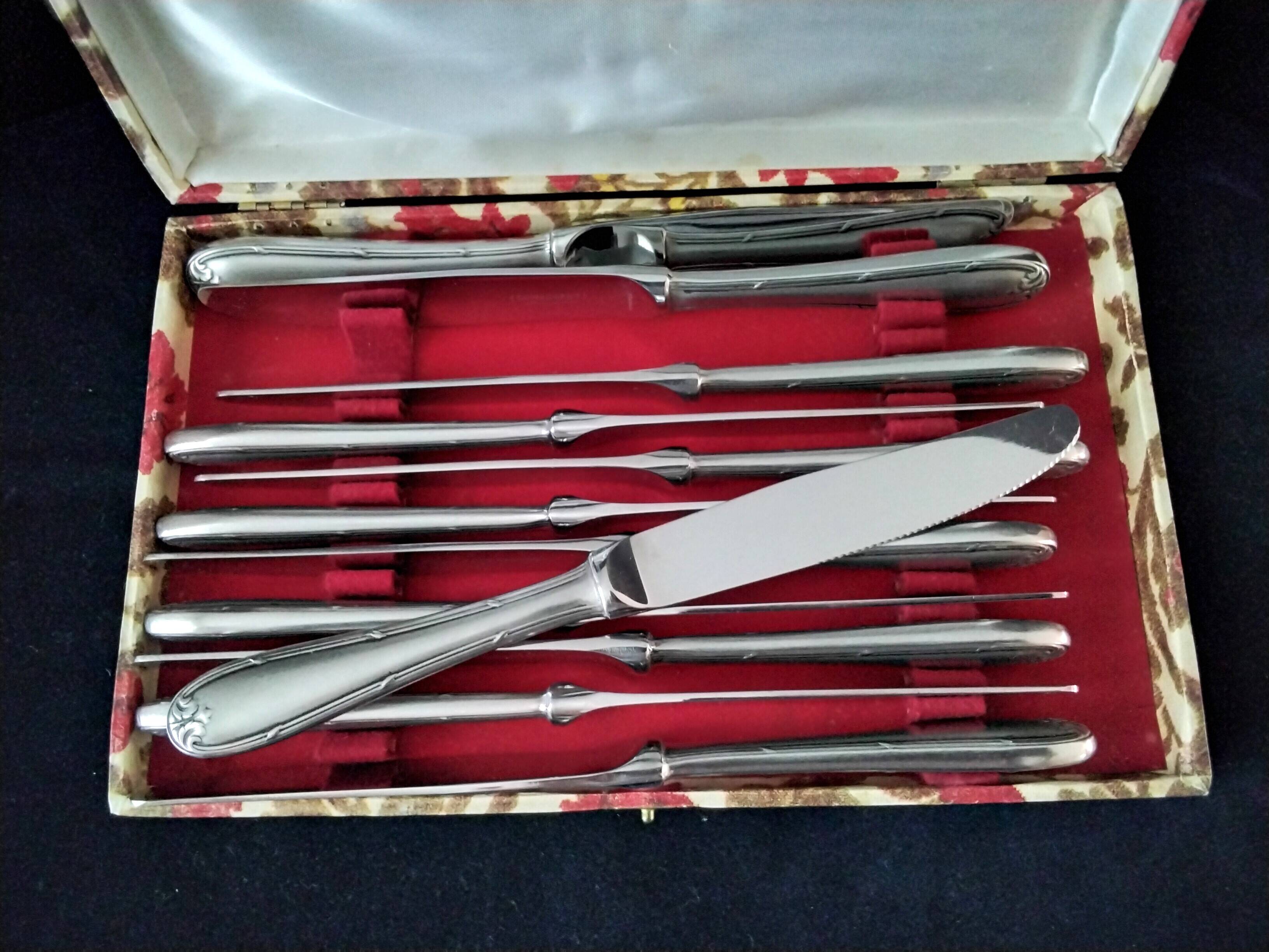 Box of 12 single-piece Comargent steel table knives
