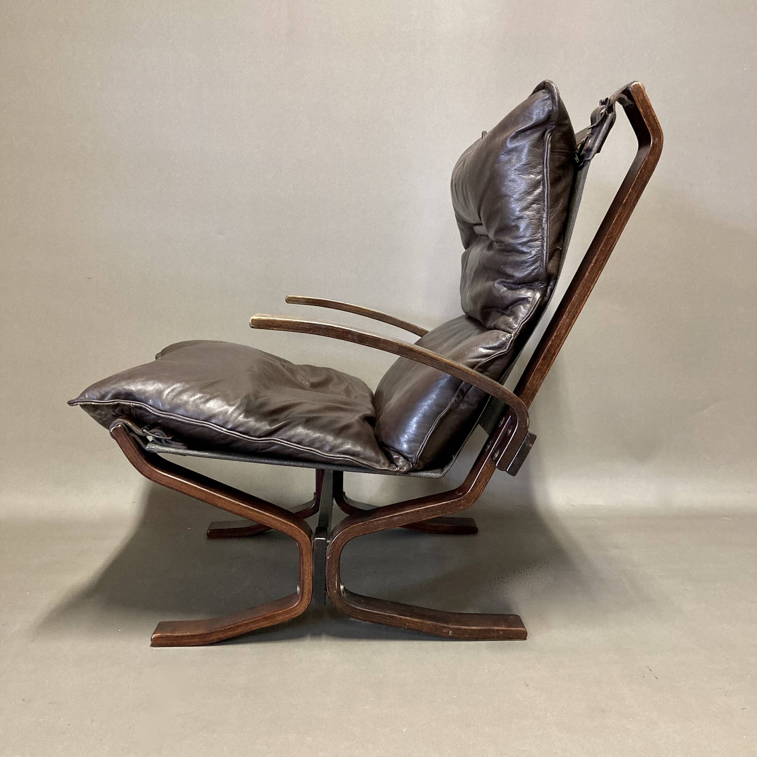 Fauteuil cuir 2 "design scandinave" 1950.