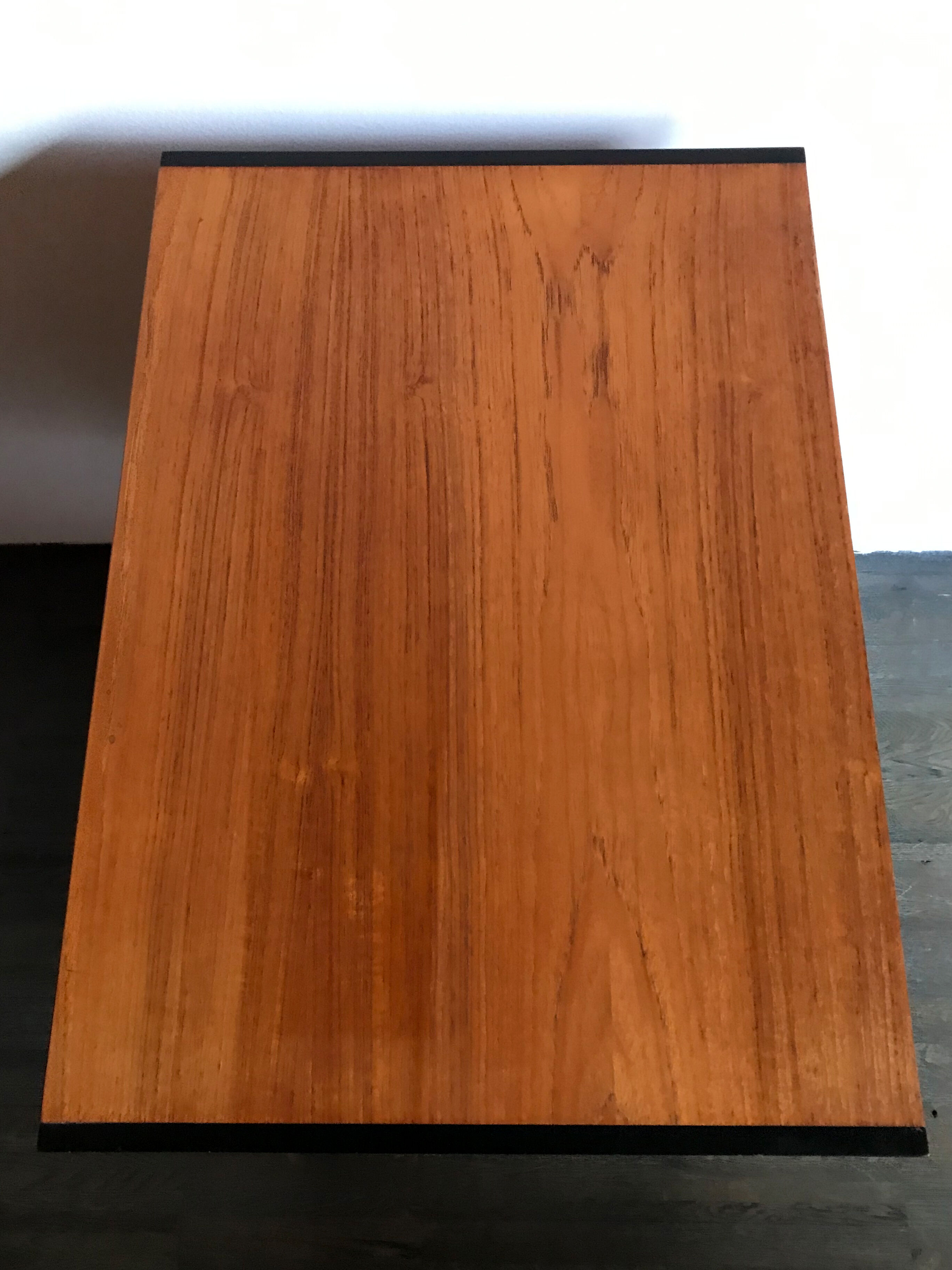 Commode d'Aksel Kjersgaard en teck années 1960