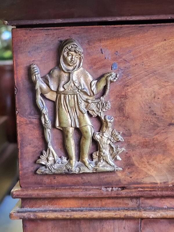 Empire chest of 4 drawers in mahogany from the 19th century