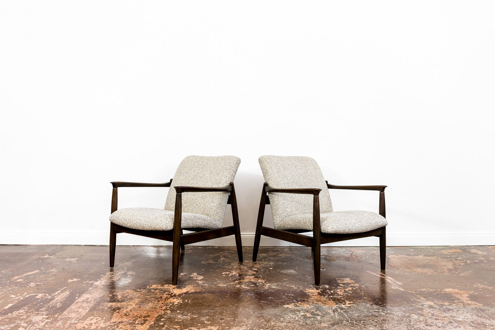 Pair of restored vintage GFM-64 armchairs by Edmund Homa, 1960s