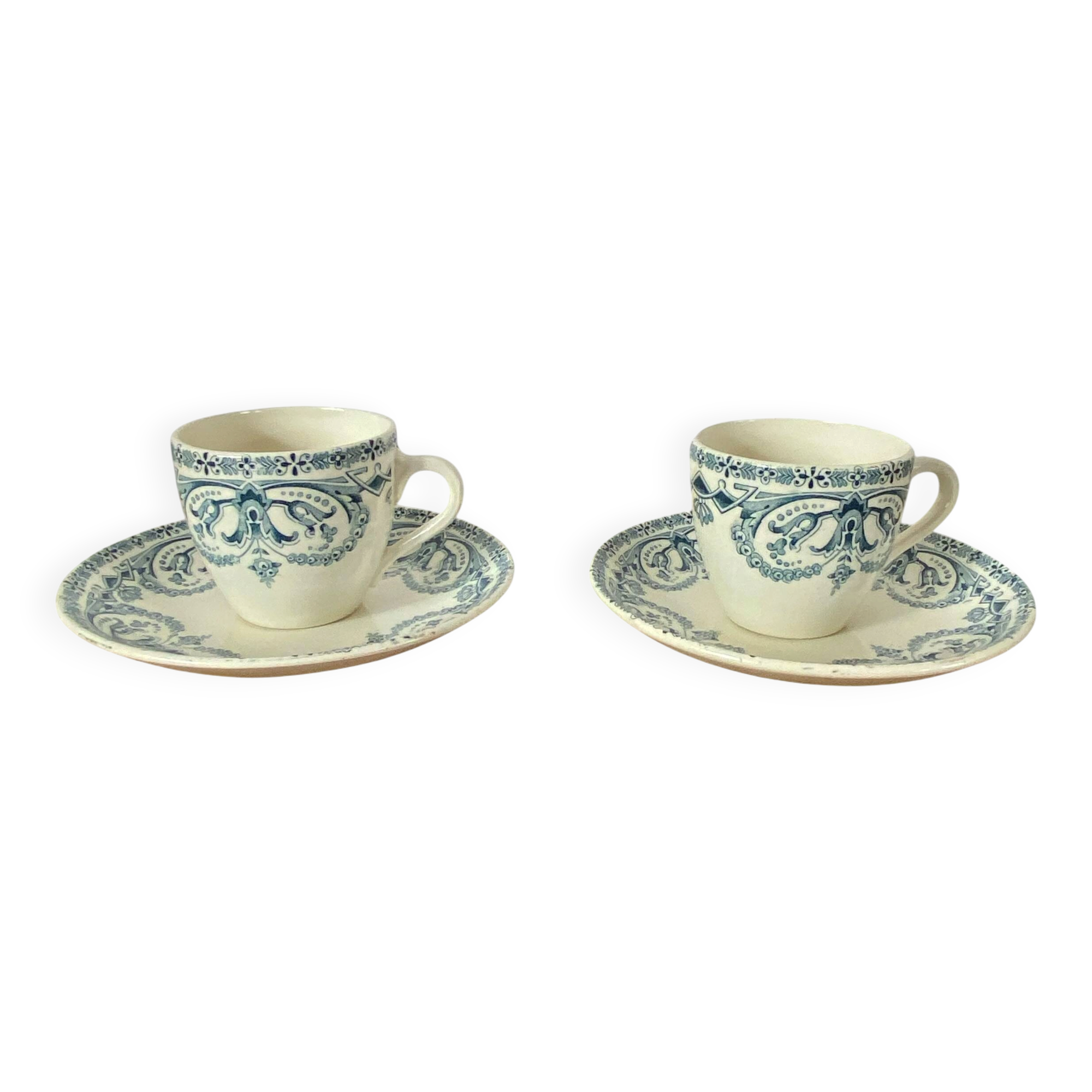 2 tasses terre de fer Saint Amand et Hamage modèle Guirlande vert