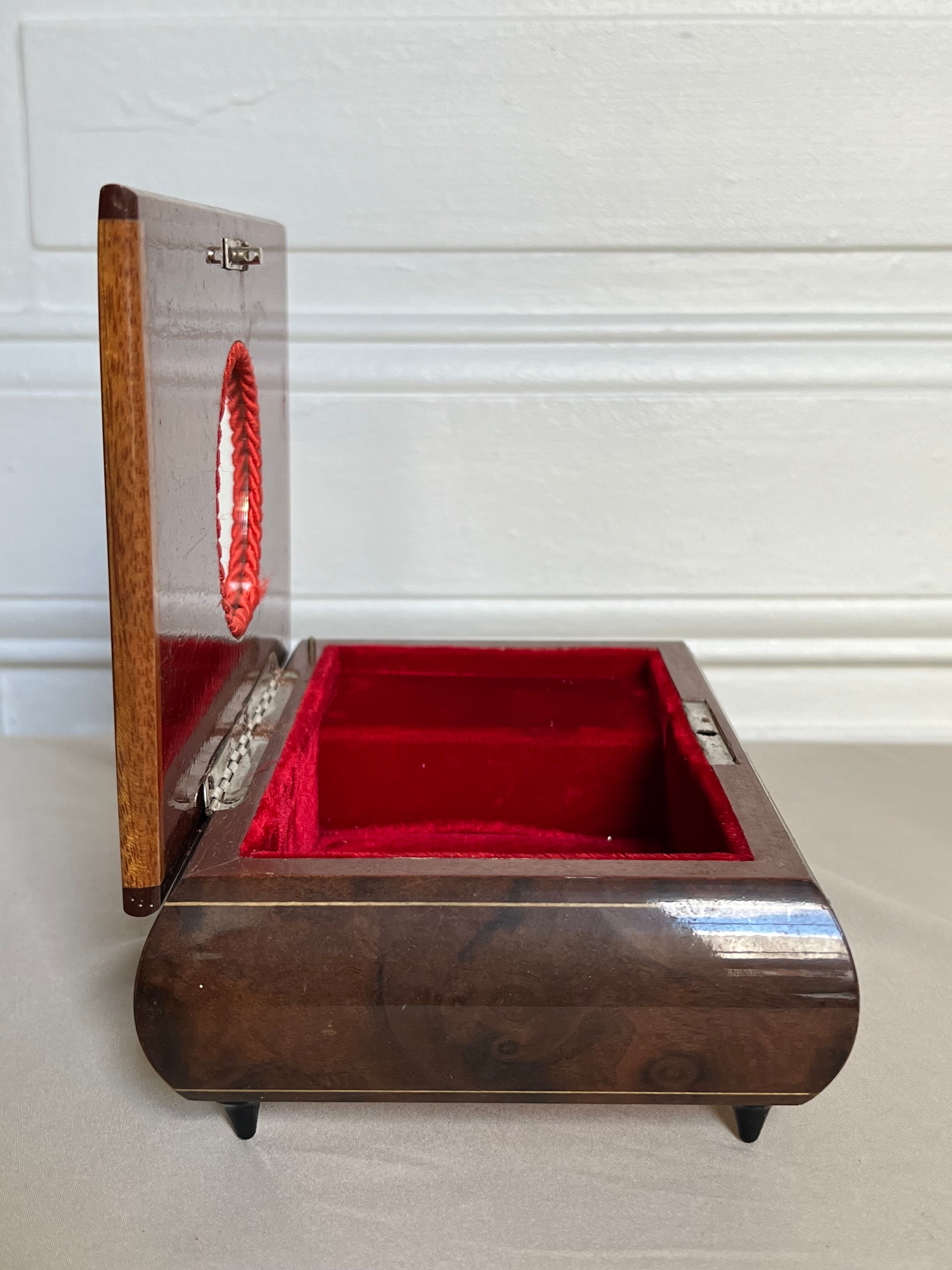 Music box jewelry box