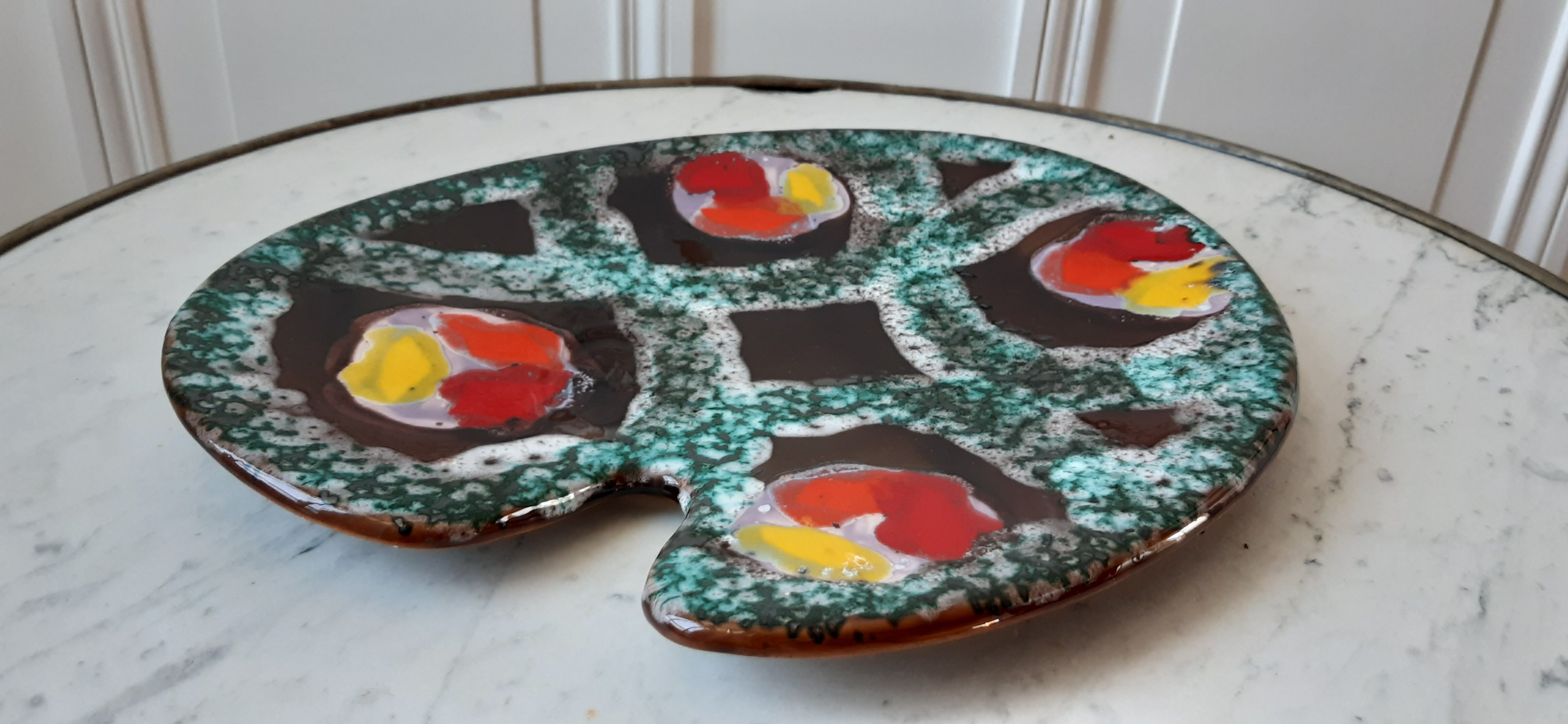 Ceramic pallet shaped dish Poët Laval Drôme 60s-70s