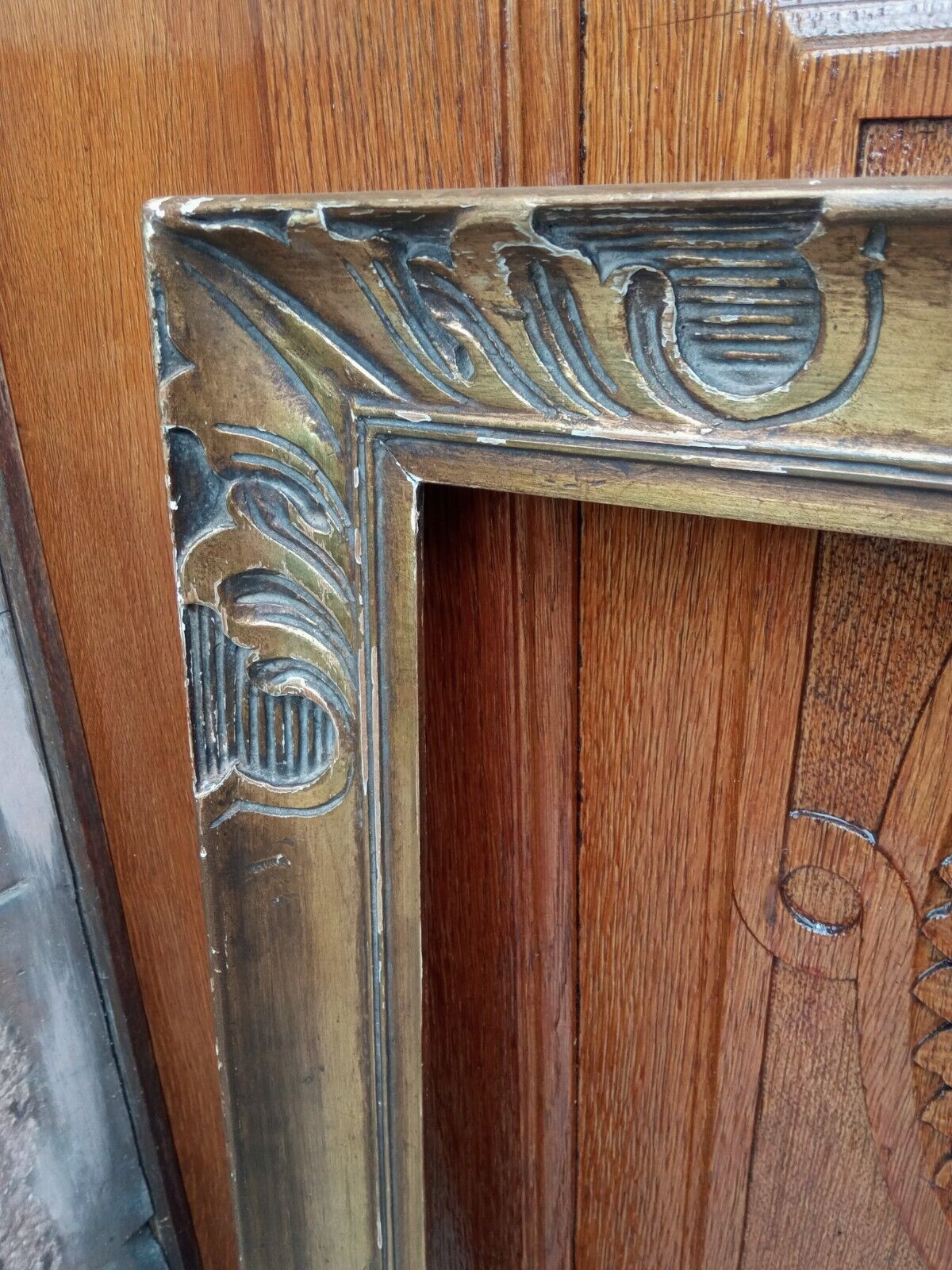 Old Montparnasse frame with keys and gilded leaf - Format 15 P - circa 1950