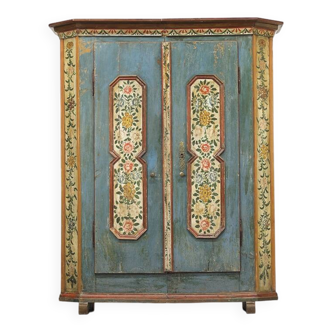 Armoire de mariée peinte d'art populaire