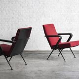 Set of 2 'Repose' easy chairs by Friso Kramer