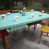 Table metal and formica