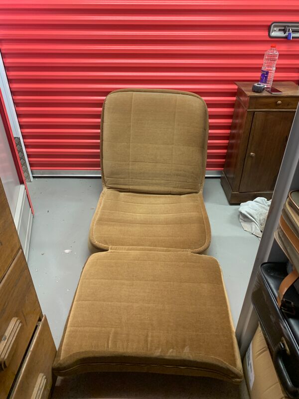 Ancienne chauffeuse en velours