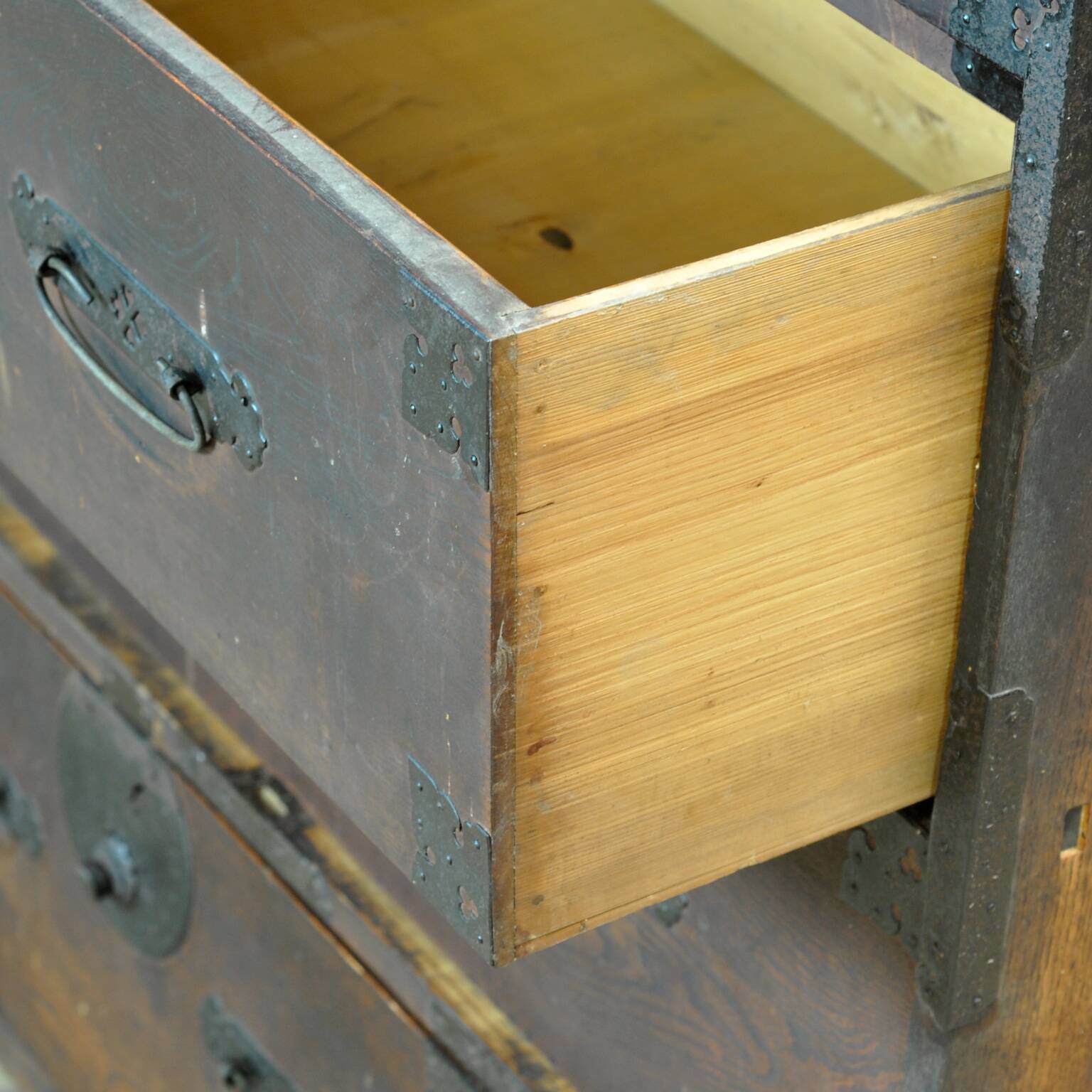 Commode Tansu japonaise, vers 1870