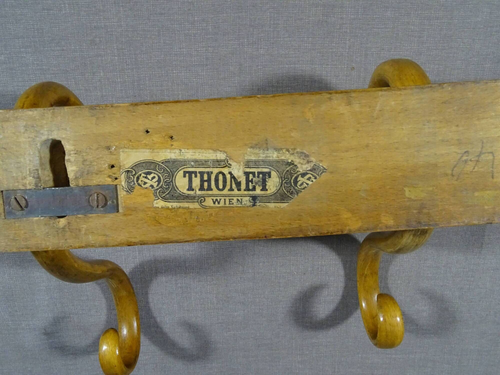 Wall coat rack Curved wood-Thonet with 3 hooks-1910 -